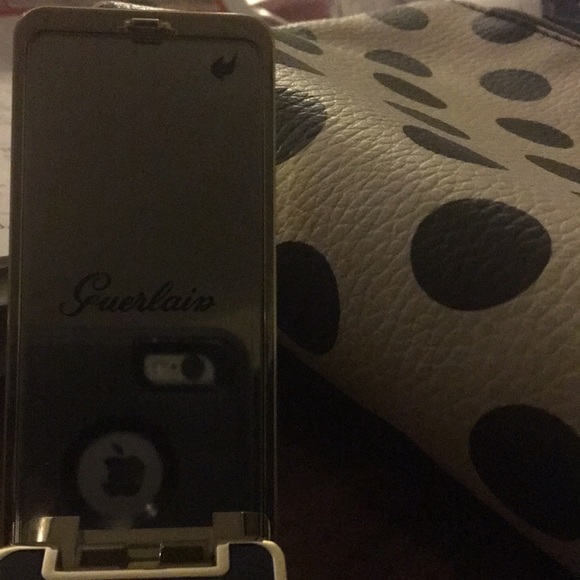 Guerlain eye shadow in 08 Grey Charles - Picture 3 of 4